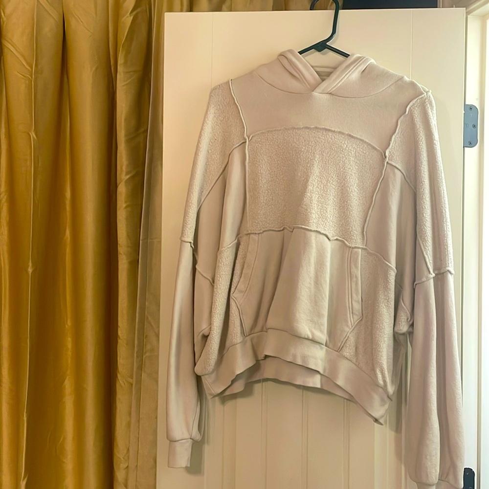 Beige Aerie sweatshirt